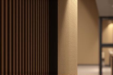 プライベートダイニングルームの和風の装飾と落ち着いた雰囲気